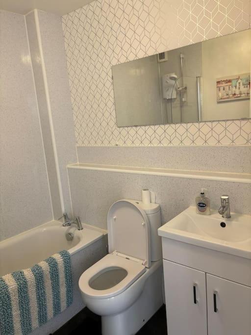 Quiet Central Apartment For Upto 4 People Edimburgo Exterior foto